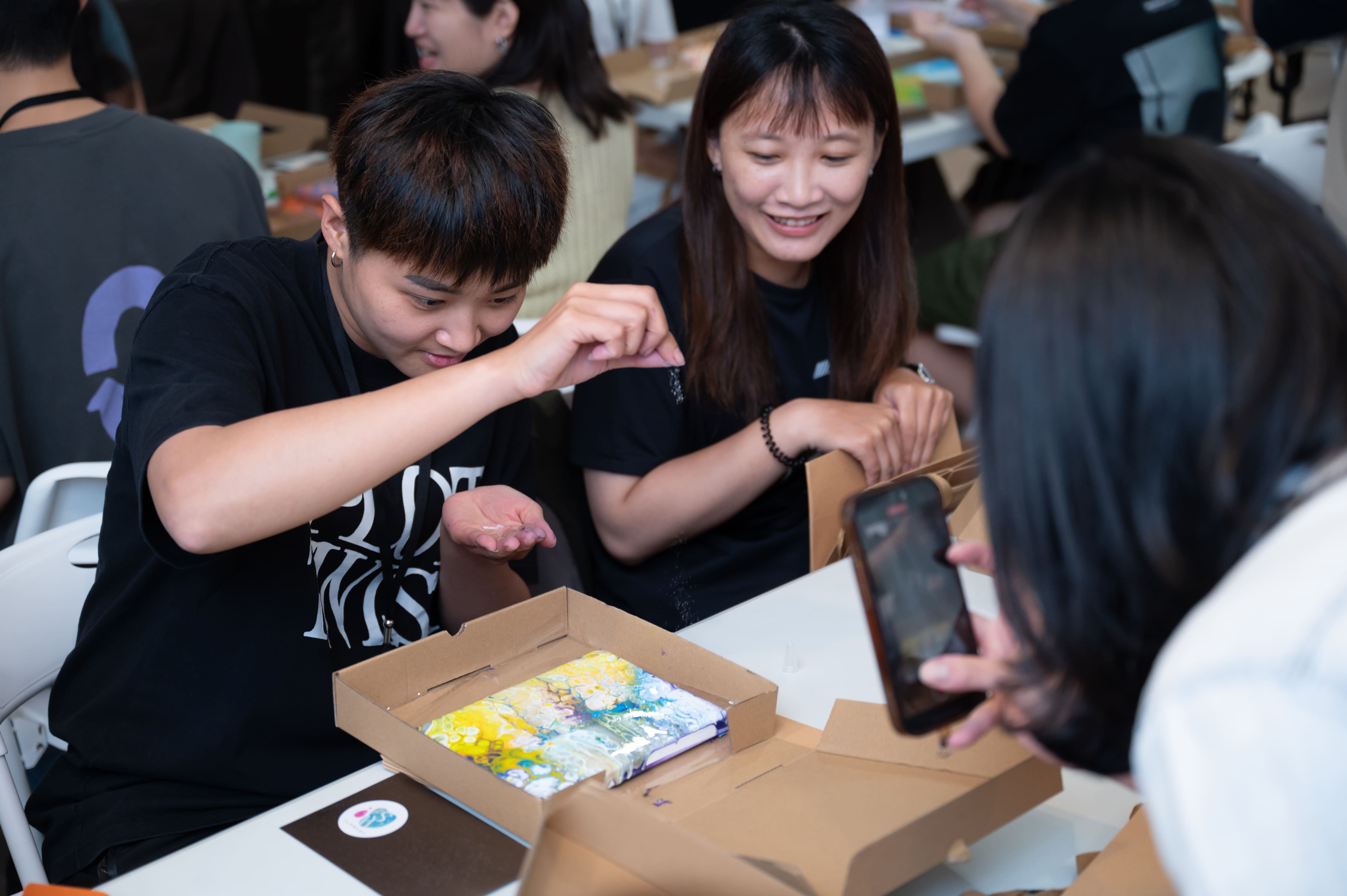 創作流動畫的過程中，團隊喚起久違的藝術魂